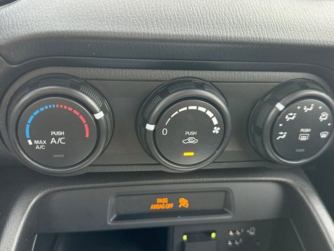 Used 2023 MAZDA MX-5 Miata Sport image 25