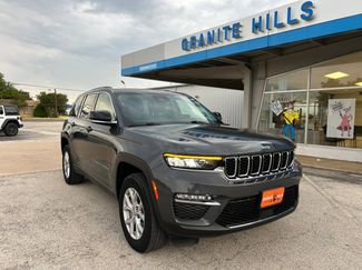 Used 2022 Jeep Grand Cherokee Limited image 1