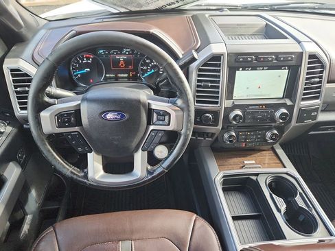 Used 2017 Ford F350 Platinum w/ Platinum Ultimate Package image 10