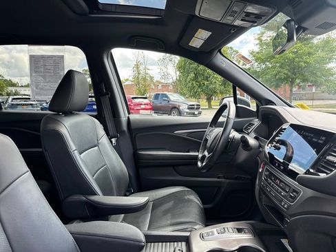 Certified 2023 Honda Passport EX-L image 18