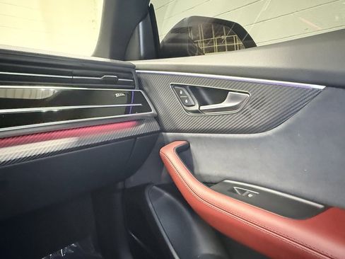 Used 2024 Audi SQ8 Prestige w/ Prestige Package image 33