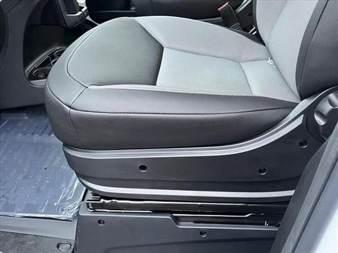 New 2025 RAM ProMaster 2500 w/ Quick Order Package 22G SLT image 9