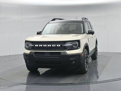Used 2025 Ford Bronco Sport Outer Banks w/ Outer Banks Tech Package+ AWD/4WD image 58