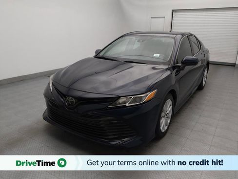 Used 2019 Toyota Camry LE image 1