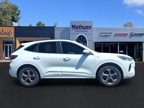 Used 2024 Ford Escape ST-Line Select w/ Tech Pack #1 AWD/4WD image 2