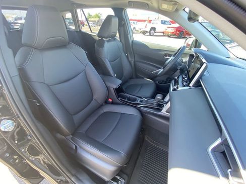 Certified 2025 Toyota Corolla Cross XLE w/ Convenience Package AWD/4WD image 24