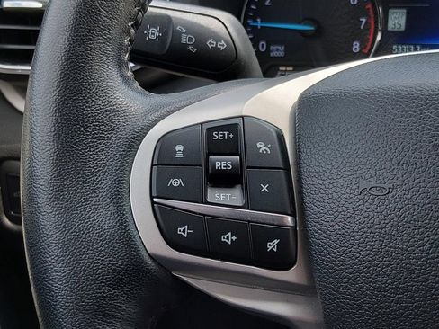 Used 2023 Ford Explorer XLT w/ Equipment Group 202A RWD image 21