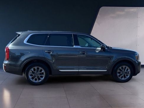 Used 2024 Kia Telluride LX AWD/4WD image 6