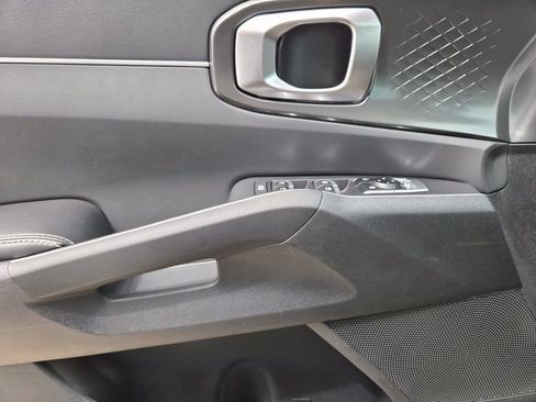 New 2026 Kia Sorento S w/ S Panoramic Sunroof Package FWD image 16
