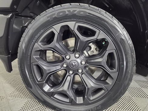 Used 2023 RAM 1500 Limited AWD/4WD image 7