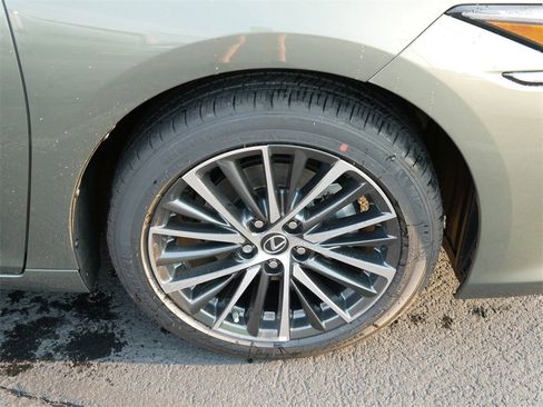 New 2025 Lexus ES 350 w/ Premium Package image 7