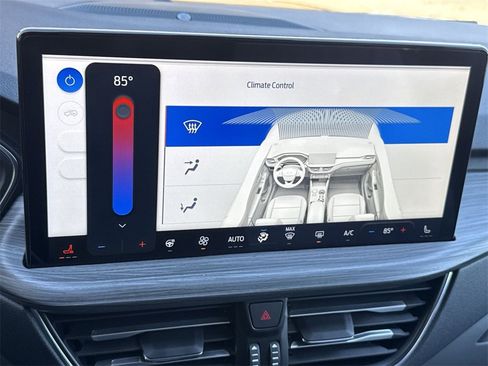 Used 2023 Ford Escape Platinum w/ Premium Technology Package image 21