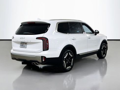 Certified 2025 Kia Telluride EX w/ EX Captain's Chair Package FWD image 7