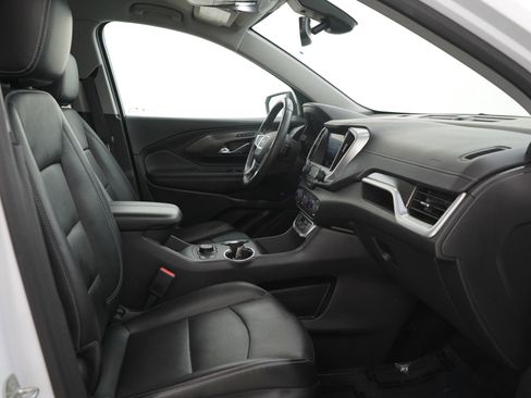 Used 2022 GMC Terrain SLT w/ LPO, Floor Liner Package AWD/4WD image 11