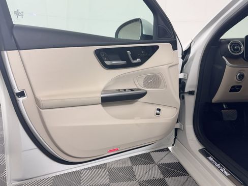 Used 2023 Mercedes-Benz C 300 Sedan image 17