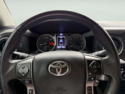 Used 2021 Toyota Tacoma SR5 w/ Trail Edition AWD/4WD image 19