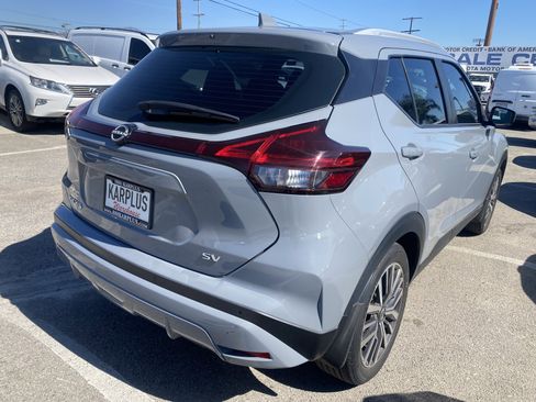 Used 2024 Nissan Kicks SV FWD image 9