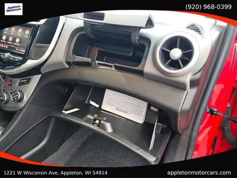 Used 2020 Chevrolet Sonic Premier image 25