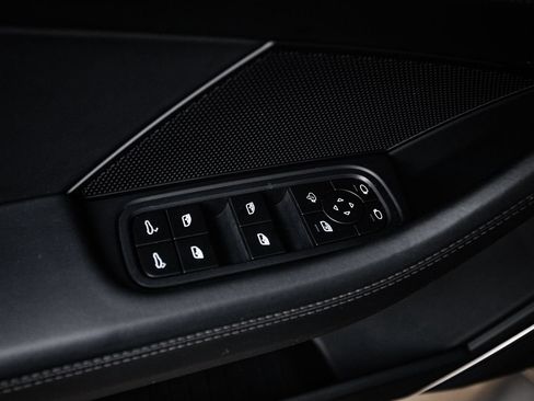 Certified 2022 Porsche Panamera 4 AWD/4WD image 22
