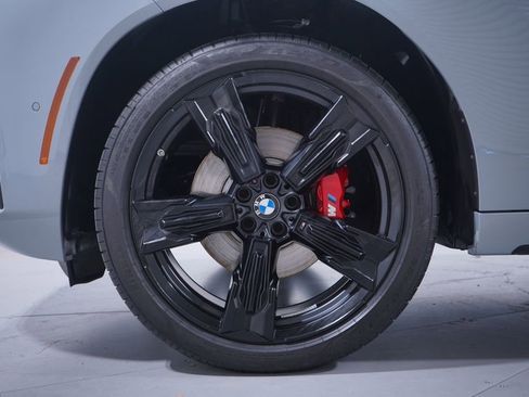 Used 2025 BMW X3 xDrive30i w/ M Sport Package image 2