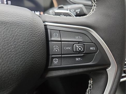 New 2026 Jeep Grand Cherokee Laredo X AWD/4WD image 18