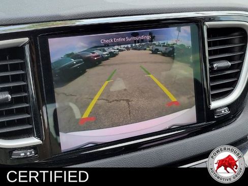 Used 2023 Chrysler Pacifica Touring-L FWD image 26