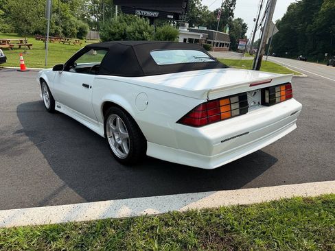 Used 1991 Chevrolet Camaro Z28 RWD image 5