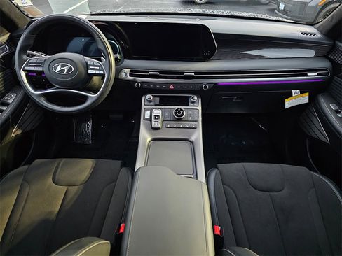 Used 2025 Hyundai Palisade Calligraphy image 19