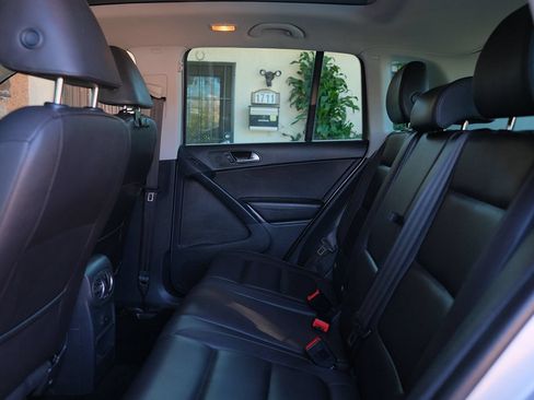 Used 2016 Volkswagen Tiguan SE FWD image 33