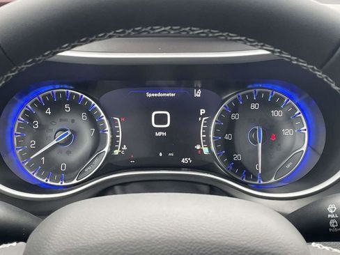 New 2026 Chrysler Pacifica Select image 26