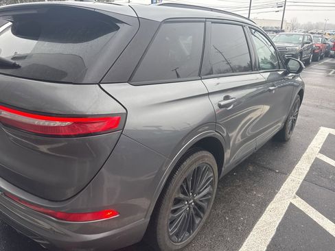 Used 2023 Lincoln Corsair Reserve w/ Equipment Group 201A image 4