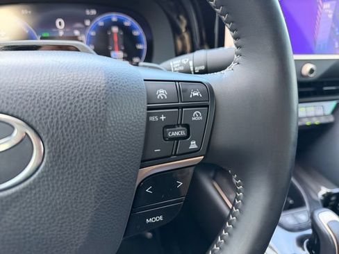 Certified 2024 Toyota Crown Platinum AWD/4WD image 28