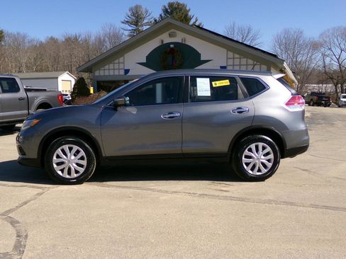 Used 2015 Nissan Rogue S image 3
