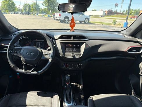 Used 2021 Chevrolet TrailBlazer RS FWD image 5