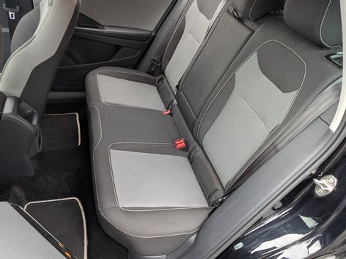 Used 2024 Volkswagen Taos S image 17