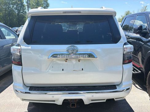 Used 2022 Toyota 4Runner Limited AWD/4WD image 9