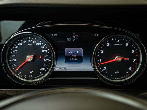 Used 2018 Mercedes-Benz E 400 4MATIC Sedan image 29