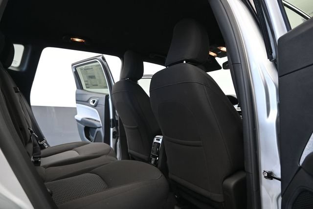Used 2025 Jeep Compass Sport w/ Mopar Graphics Package AWD/4WD image 19