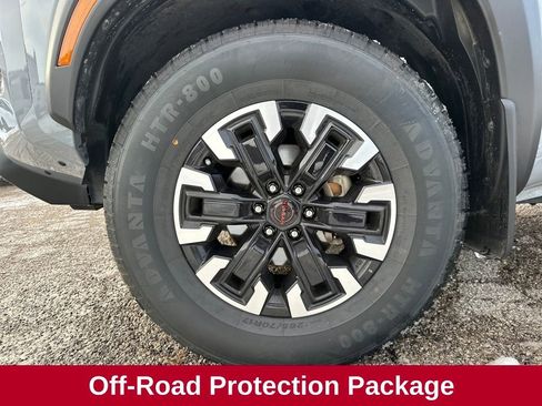 Used 2023 Nissan Frontier PRO-4X w/ Pro Convenience Package image 15