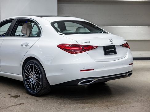 Used 2025 Mercedes-Benz C 300 4MATIC Sedan image 19