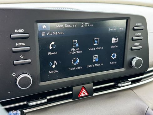 Used 2025 Hyundai Elantra Sport w/ Cargo Package FWD image 17