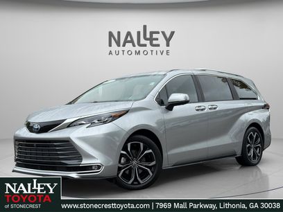 Certified 2025 Toyota Sienna Platinum