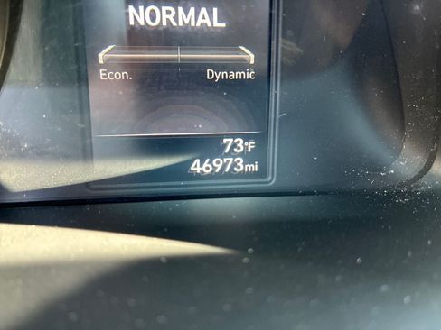 Used 2022 Hyundai Elantra SEL FWD image 18