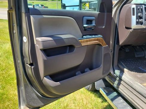 Used 2015 GMC Sierra 2500 SLE w/ SLE Preferred Package AWD/4WD image 7