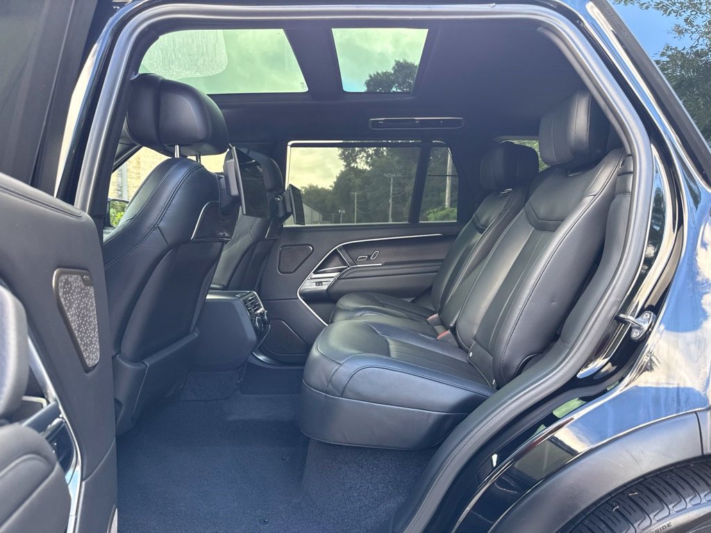 Used 2024 Land Rover Range Rover Long Wheelbase Autobiography AWD/4WD image 16