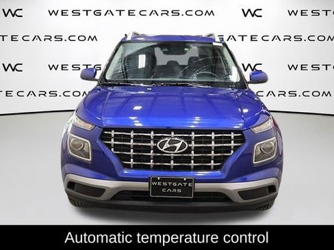 Used 2022 Hyundai Venue SEL image 4