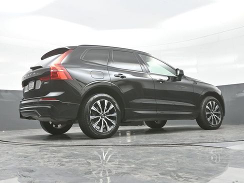 Used 2025 Volvo XC60 B5 Plus w/ Climate Package AWD/4WD image 25