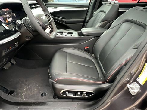 Used 2024 Jeep Wagoneer Launch Edition image 16