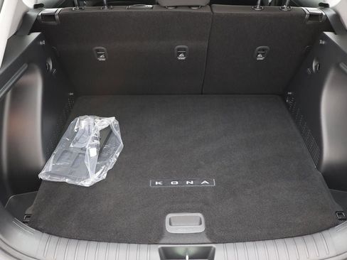 Used 2024 Hyundai Kona SE image 30