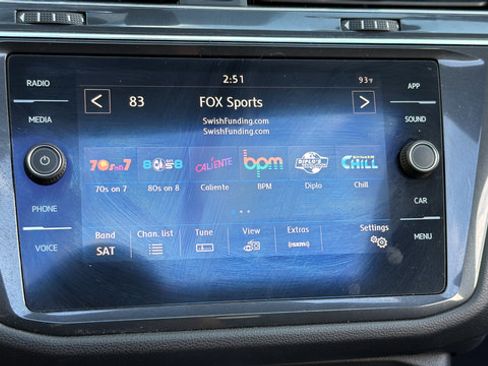 Used 2019 Volkswagen Tiguan SE w/ Panoramic Sunroof Package FWD image 19